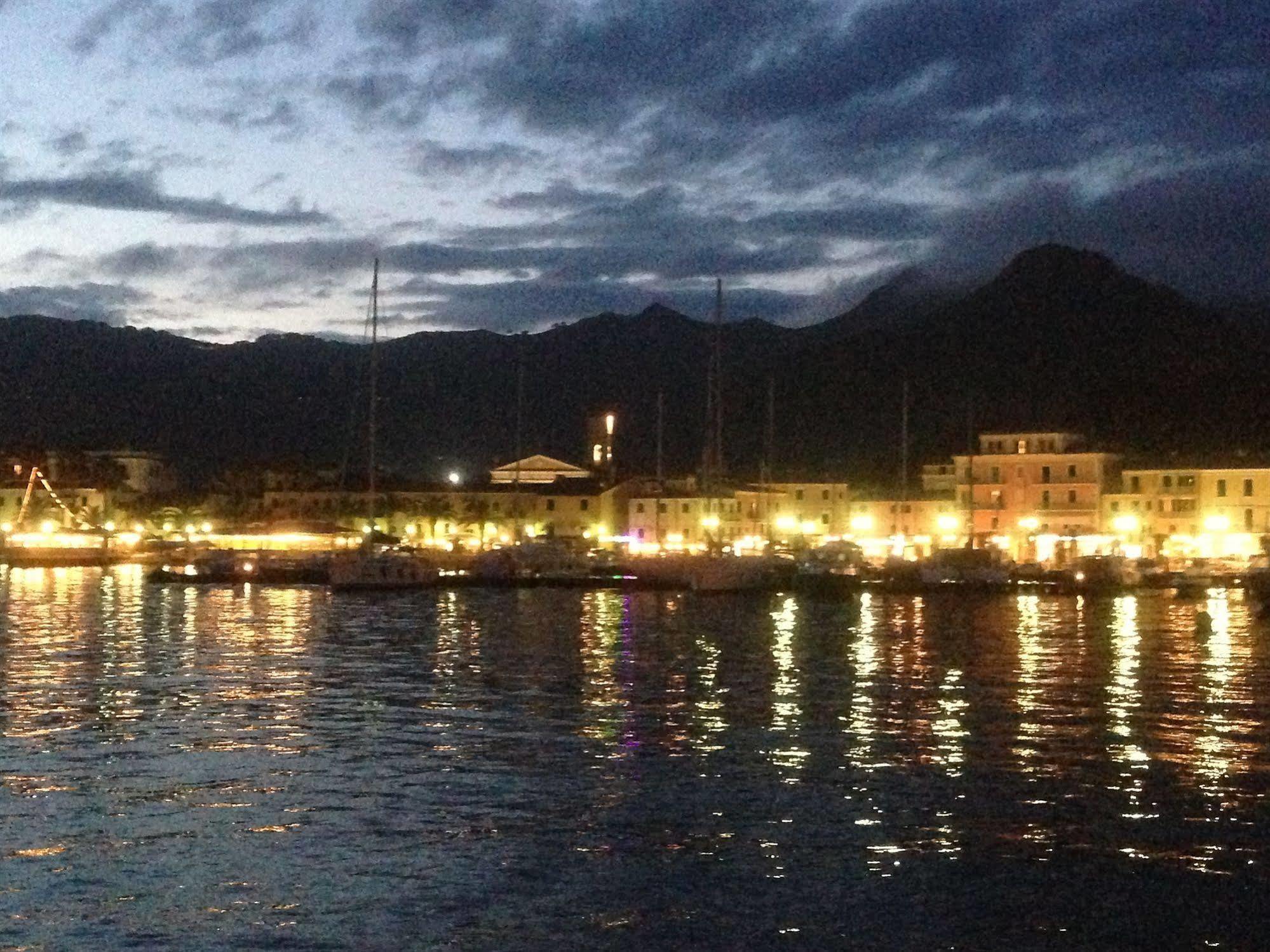 Affittacamere Vista Mare Porto Azzurro Εξωτερικό φωτογραφία