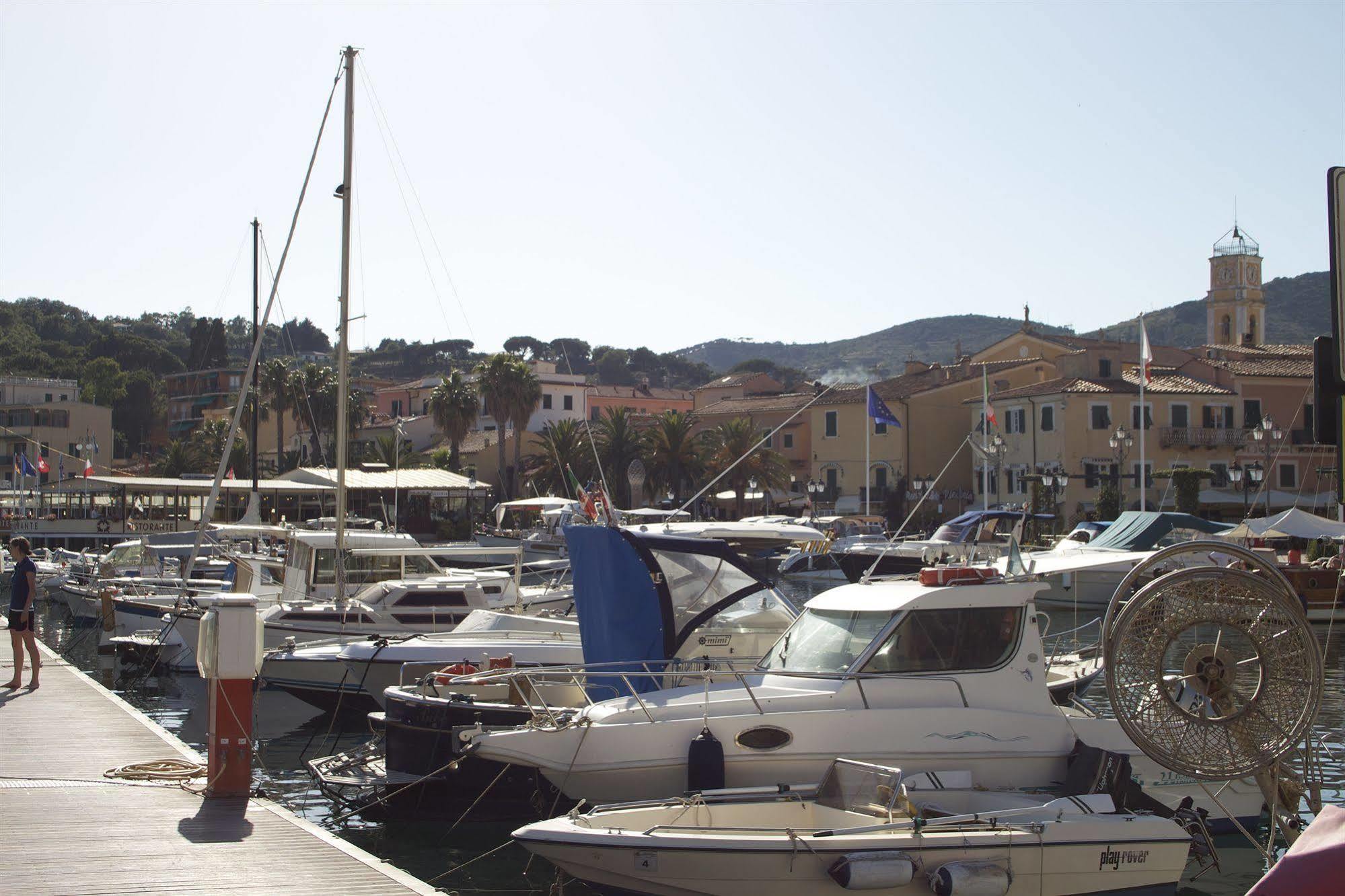 Affittacamere Vista Mare Porto Azzurro Εξωτερικό φωτογραφία